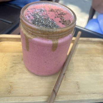 Sustainabowl - Smoothie replaced banana with strawberry - Poke Near Me - Culver City, California