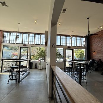 States Coffee - Inside - Coffee & Tea Near Me - Martinez, California