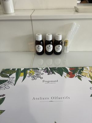 Parfumerie Fragonard - Usine Laboratoire de Èze by null