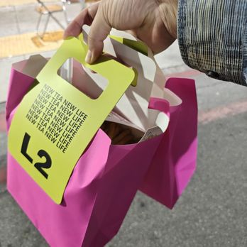 L2 Tea Club - Colorful takeout carrier - Bubble Tea Near Me - San Gabriel, California L2 Tea Club - Colorful takeout carrier - Bubble Tea Near Me - San Gabriel, California