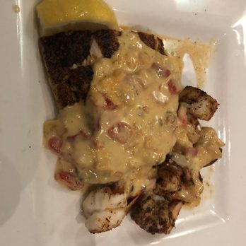 Hobo's Cafe - Blackened Seafood Trio - New American Near Me - Key Largo, Florida