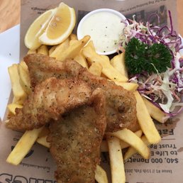 Beer batter fish & chips! Yummmm