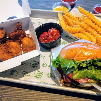 Shake Shack Las Colinas - Cheeseburger, Fries, Chicken Bites and side of Chopped Cheery Peppers - Fast Food Near Me - Irving, Texas