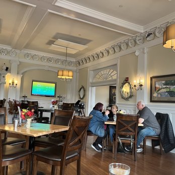 Brunch & - Dining area - Breakfast & Brunch Near Me - Estes Park, Colorado Brunch & - Dining area - Breakfast & Brunch Near Me - Estes Park, Colorado