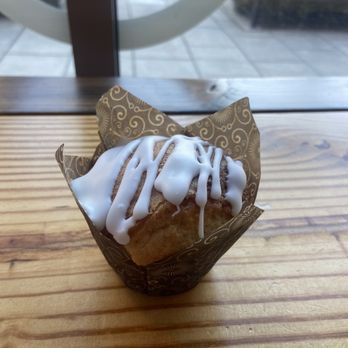 1823 Bakehouse - Cinnamon Roll - Coffee & Tea Near Me - Franklin, Indiana 1823 Bakehouse - Cinnamon Roll - Coffee & Tea Near Me - Franklin, Indiana