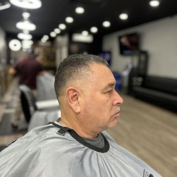 Blade & Barber - Low Fade - Barbers Near Me - Lawndale, California Blade & Barber - Low Fade - Barbers Near Me - Lawndale, California