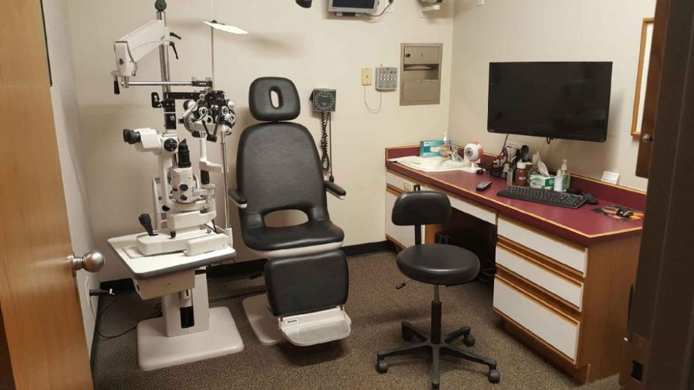 EYECARE ASSOCIATES OF ANKENY Updated October 2024 111 NW 9th St