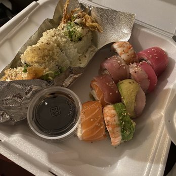 Chobop - Spider roll (left) and Rainbow roll (right) - Sushi Bars Near Me - Costa Mesa, California