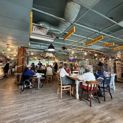 Ginny's & Jane E's Bakery Cafe