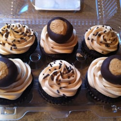 Britt's Sweet Shop - Buckeye Cupcakes!