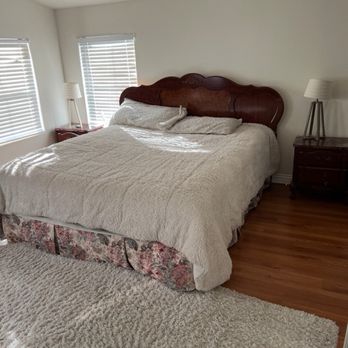 Eliz House Cleaning - bedroom - Home Cleaning Near Me - San Bernardino, California Eliz House Cleaning - bedroom - Home Cleaning Near Me - San Bernardino, California