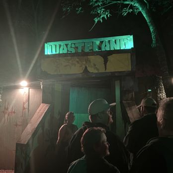 Screams Halloween Theme Park - Wasteland Haunted House. - Haunted Houses Near Me - Waxahachie, Texas