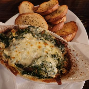 Mellow Mushroom Franklin - Spinach artichoke dip with garlic toast - Pizza Near Me - Franklin, Tennessee