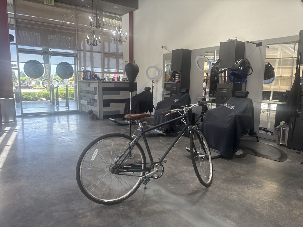 Iconic Barber Studio Logo