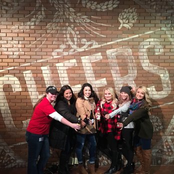 Budweiser Brewery Experience - Beer Tours Near Me - Saint Louis, Missouri