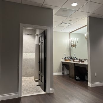 Woodhouse Spa - Holladay - Locker room with all the amenities! - Day Spas Near Me - Holladay, Utah