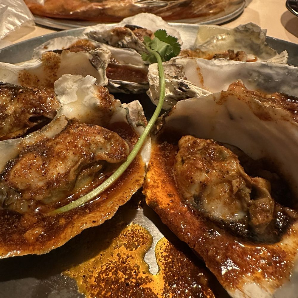 Crafty Crab - 6 Steam Oyster (6) boom sauce - medium - Seafood Near Me - Richmond, Virginia