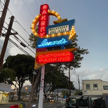 Leonard's Bakery - Bakeries Near Me - Honolulu, Hawaii