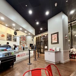 Mason's Famous Lobster Rolls - Interior