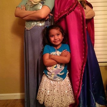 Magic Princess - Birthday girl with Anna and Elsa - Party Characters Near Me Magic Princess - Birthday girl with Anna and Elsa - Party Characters Near Me