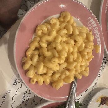 Serendipity 3 - Upper East Side - Kids MAC N CHEESE - Desserts Near Me - New York, New York