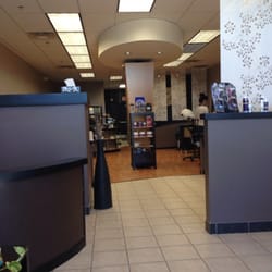 Free To Be Me Salon - Open and comfortable environment !