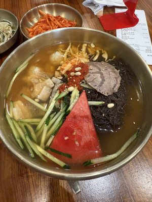 Guk Su Jip 국수집 - 北方面家 - Cold Korean Noodle Naengmyeon (냉면) & Dolsot Bibimbap by null