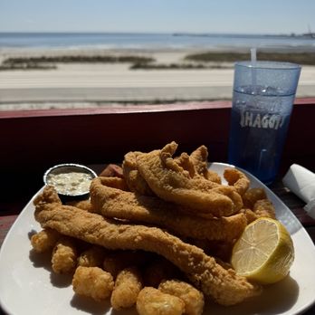 Shaggy's Gulfport Beach - Fish Platter - Bars Near Me - Gulfport, Mississippi
