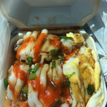 Sun Hing Lung - Beef rice roll with egg, fish balls, scallion and all Sriracha along with their normal sauces they add. ! - Chinese Near Me - New York, New York Sun Hing Lung - Beef rice roll with egg, fish balls, scallion and all Sriracha along with their normal sauces they add. ! - Chinese Near Me - New York, New York