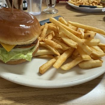 California Classic Cafe - Single cheeseburger - American Near Me - Victorville, California California Classic Cafe - Single cheeseburger - American Near Me - Victorville, California