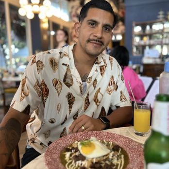 Little Hen - Chilaquiles with churrasco. - Breakfast & Brunch Near Me - Miami, Florida Little Hen - Chilaquiles with churrasco. - Breakfast & Brunch Near Me - Miami, Florida