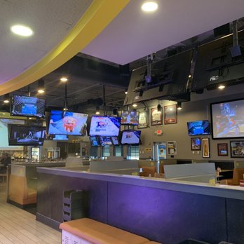 Buffalo Wild Wings - Inside - American Near Me - Lima, Ohio