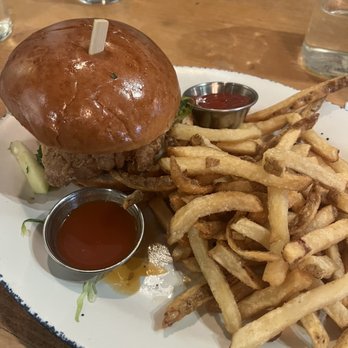 Beatrix - Streeterville - Hot Honey Fried Chicken Sandwich - New American Near Me - Chicago, Illinois