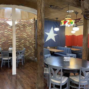 Bodacious Bar-B-Q - ows the interior of a bodacious bar - Barbeque Near Me - Longview, Texas