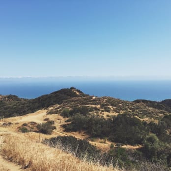 Rivas Canyon Trail - Hiking Near Me - Pacific Palisades, California