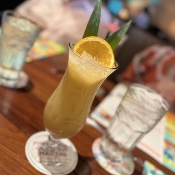 Bahama Breeze - Painkiller - Bars Near Me - Orlando, Florida