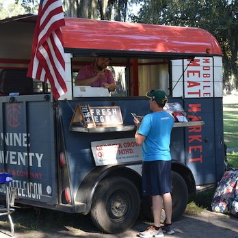 Forsyth Park - This guy had a line all morning! - Parks Near Me - Savannah, Georgia