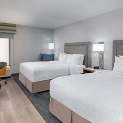 Hampton Inn Hartford/Airport - Guest room