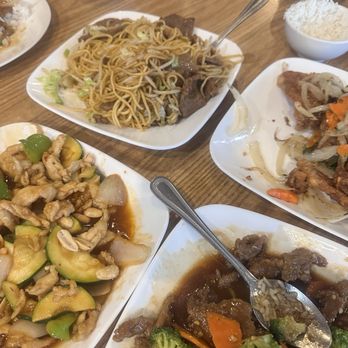 China Delight - Noodles - Chow Mein, Chicken - Kung Pao Chicken, beef and broccoli, - Chinese Near Me - Oakhurst, California China Delight - Noodles - Chow Mein, Chicken - Kung Pao Chicken, beef and broccoli, - Chinese Near Me - Oakhurst, California