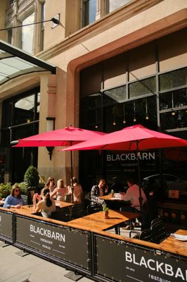 Blackbarn by null