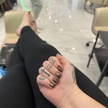 She Nail Bar - Chocolate brown cat eye and pedicure - Nail Salons Near Me - Dallas, Texas She Nail Bar - Chocolate brown cat eye and pedicure - Nail Salons Near Me - Dallas, Texas