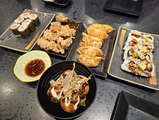 Sushi%AYCE/All You Can Eat by null