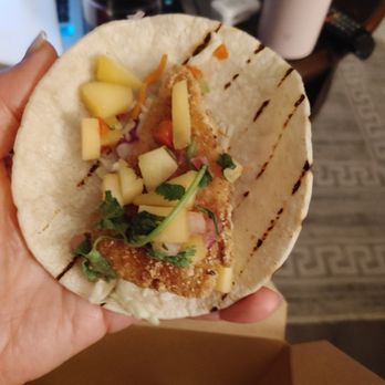 The Slye Fox - I have never seen a fish taco look like this!!! If you want good ones go to the Judge and Jury NOT HERE. - British Near Me - Burlington, Ontario