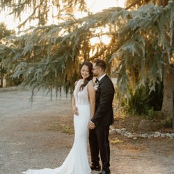Ema's Bridal Shop - Wedding Couple