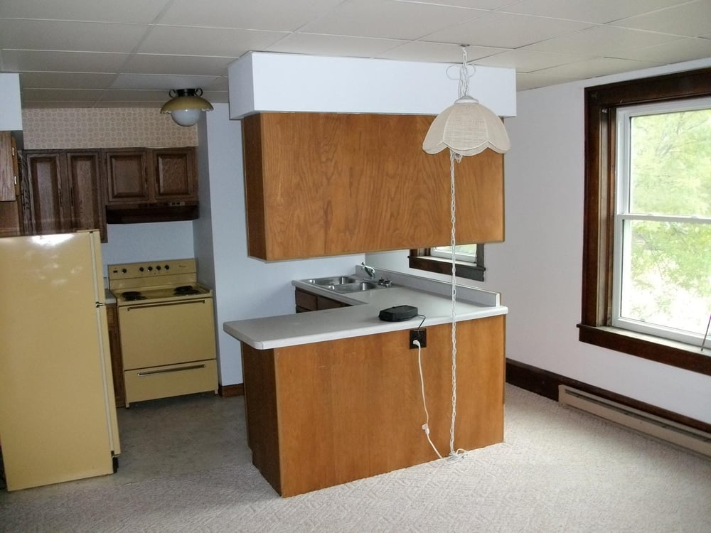 CORNER PLAZA APTS Updated August 2024 302 W Main St, Kasson