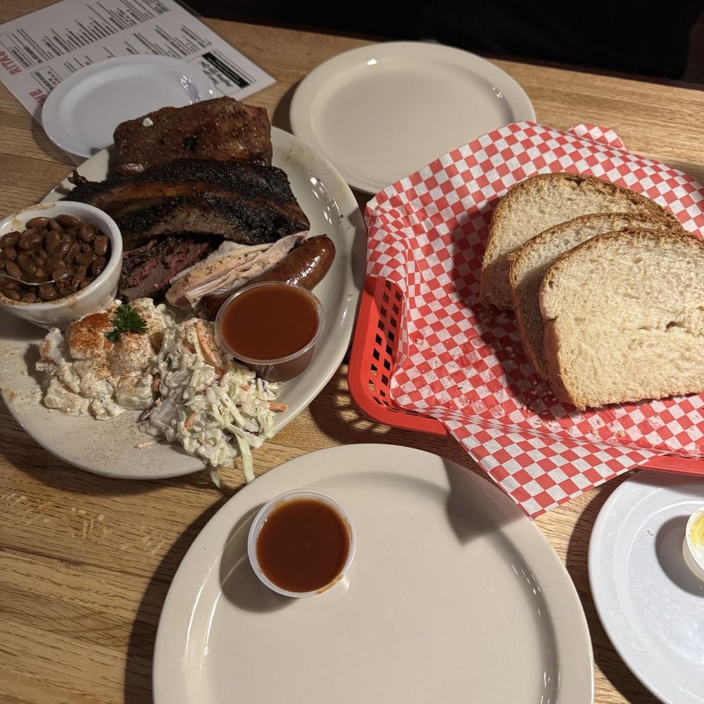 The State Line - 5 meat plate - Brisket - 1st Cut Lean, Beef Ribs, St. Louis Pork Ribs, Sausage, chicken  Potato Salad Cole Slaw Beans - Barbeque Near Me - El Paso, Texas