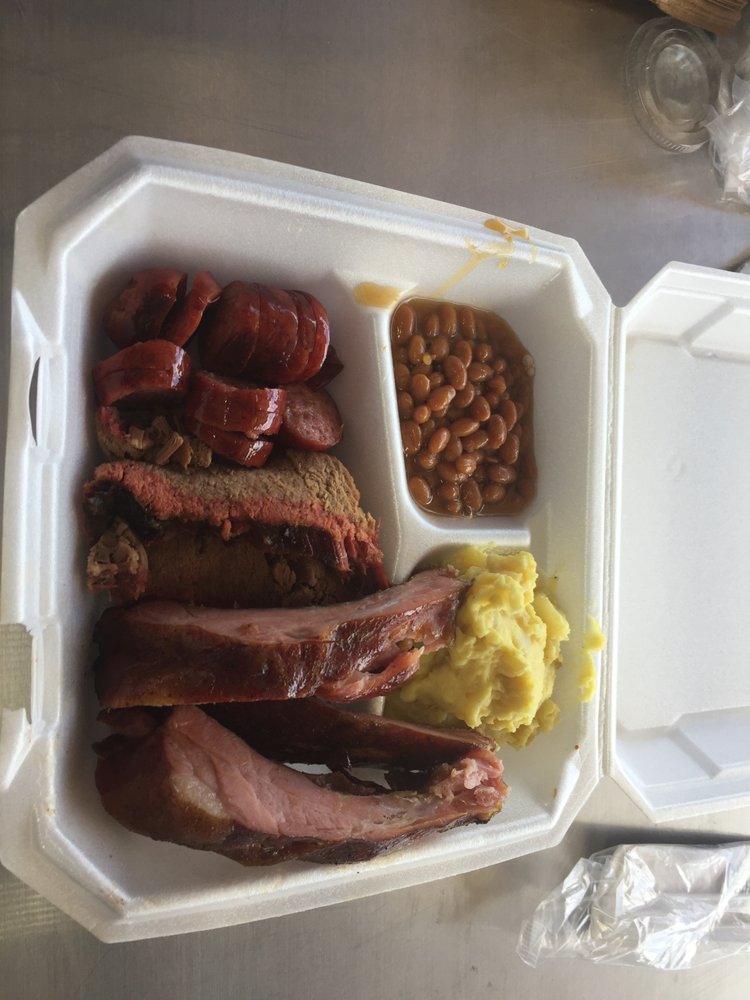 BIG COUNTRY’S ALL AMERICAN BBQ Updated June 2024 2409 Tx36 Bus