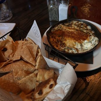 Chelsea Corner - Spinach artichoke dip - American Near Me - Dallas, Texas Chelsea Corner - Spinach artichoke dip - American Near Me - Dallas, Texas