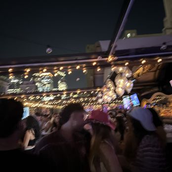 Magic Hour Rooftop Bar & Lounge - Lounges Near Me - New York, New York