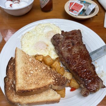 Rams Head Southernmost - Steak and eggs - American Near Me - Key West, Florida Rams Head Southernmost - Steak and eggs - American Near Me - Key West, Florida